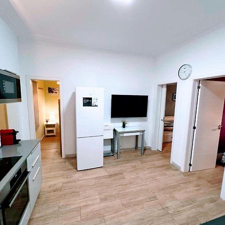 New Camp Nou Apartment/Diret Airport,Beautiful Оспиталет-де-Льобрегат Экстерьер фото